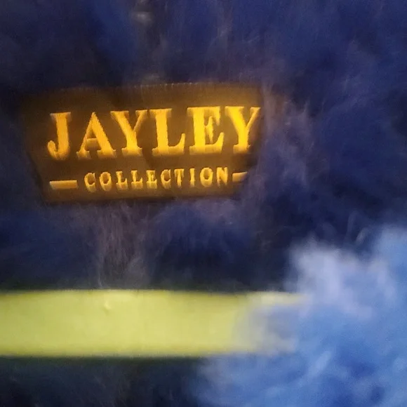 Jayley - Picture 2 of 5